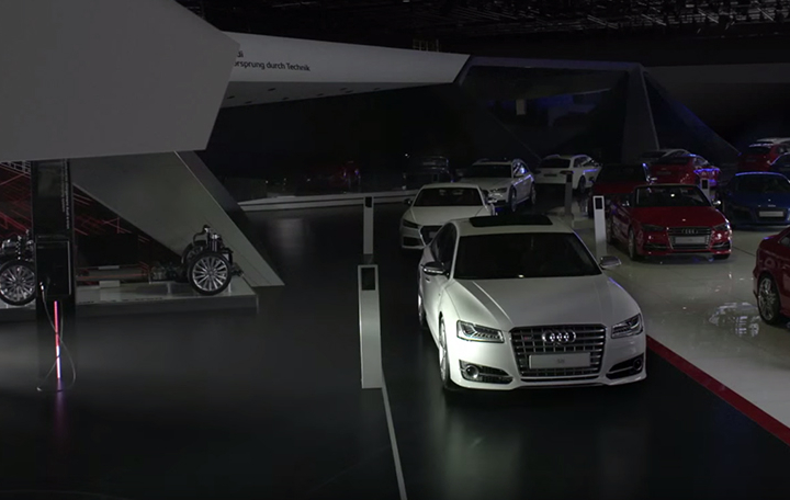 Audi réveille le mondial de l’automobile la nuit