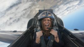 Stunt : interviews à 800km/h !