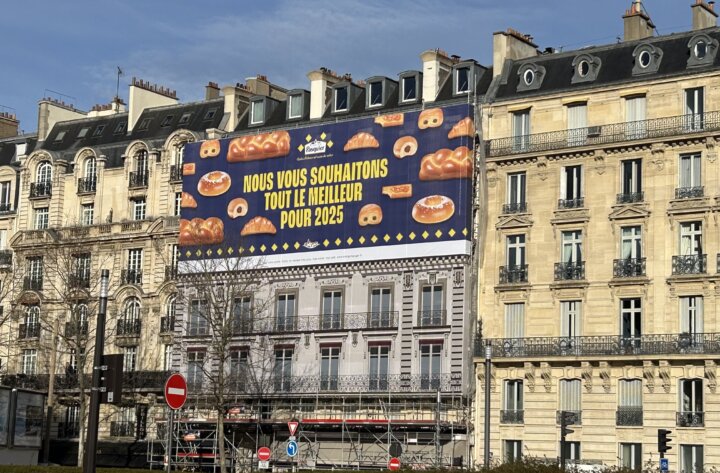 Brioche Pasquier signe la plus grande carte de vœux de France