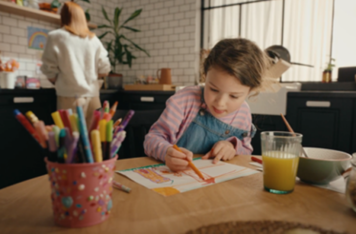 Campagne TV – Elvis vitamine les Cuisines Aviva
