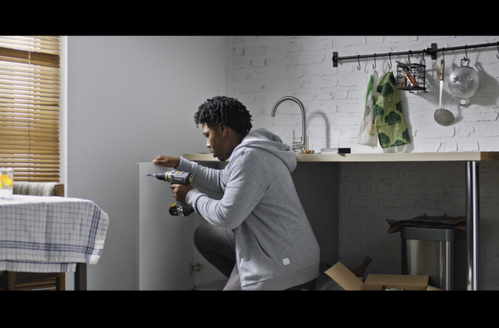 Film : Pour être fier de vos travaux, Brico Dépôt vous montre la voix.