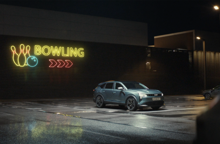 Dacia Striker – Une campagne pour un nouveau modèle qui vise le strike