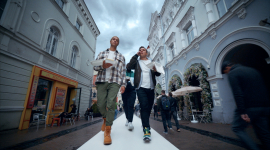 Campagne 360° – TV, digital, affichage, event – Be normal*