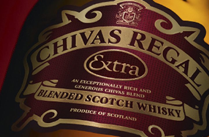 CHIVAS s’affiche avec Curiosity is Beautiful Chez Nicolas