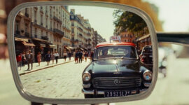Célébrer les 120 ans des taxis G7 – La Famille – Film/ Affichage/ IA