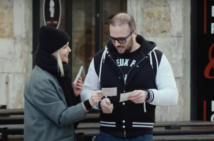 L’association CAMELEON et l’agence Libre MullenLowe frappent fort avec la campagne choc “Merci”