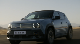 RENAULT 4 – ET SI CE MONDE S’OUVRAIT A NOUVEAU ?