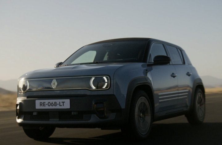 RENAULT 4 – ET SI CE MONDE S’OUVRAIT A NOUVEAU ?