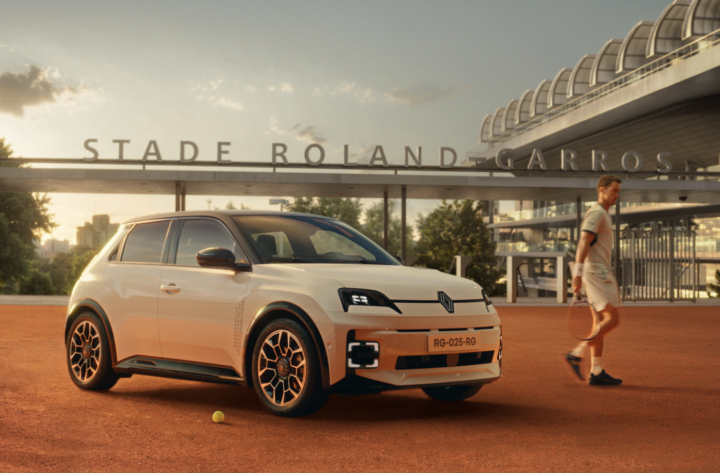 Renault 5 répond à l’appel de Roland-Garros
