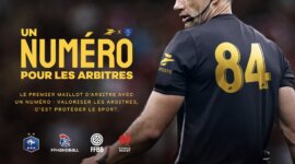 Un numéro pour les arbitres