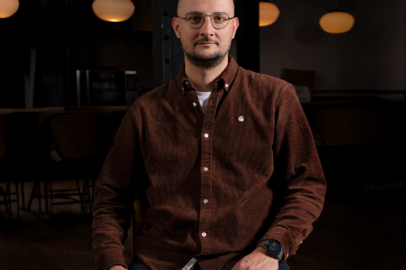 TYERS, L’AGENCE MÉDIA INTÉGRÉE DE BUZZMAN, ACCUEILLE LEWIS CHALAS POUR RENFORCER SON PÔLE CONSEIL ET STRATÉGIE.