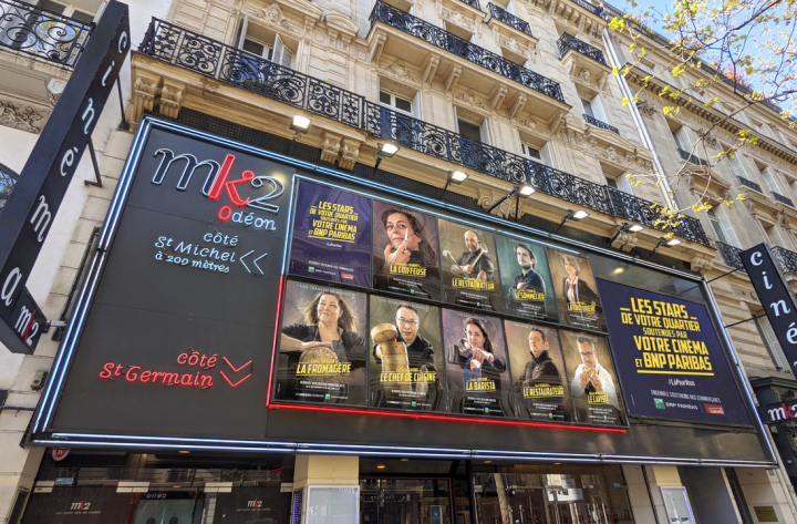 En Haut De l&rsquo;Affiche