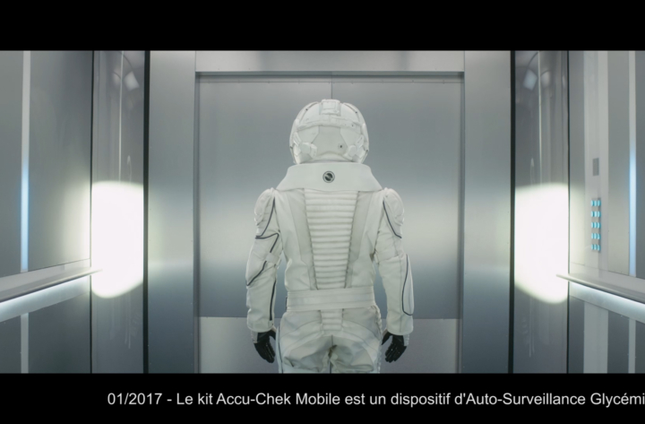 Campagne TV Accu Chek Mobile – Un grand pas pour les diabétiques