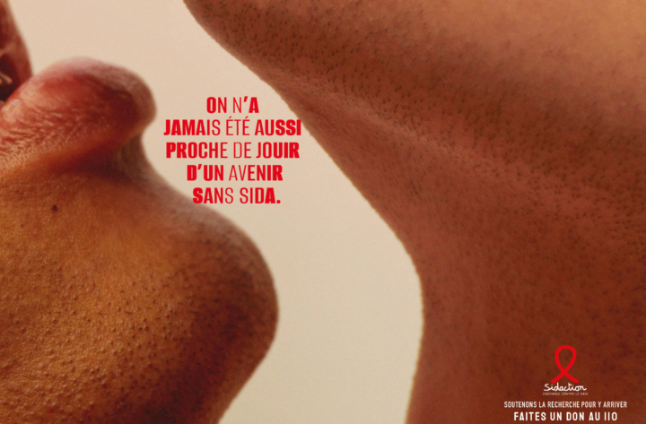 Jamais aussi proche
