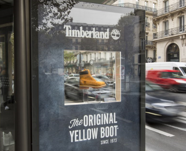 Pour la célèbre YELLOW BOOT de TIMBERLAND, un affichage « showcase » évenementiel avec JC DECAUX