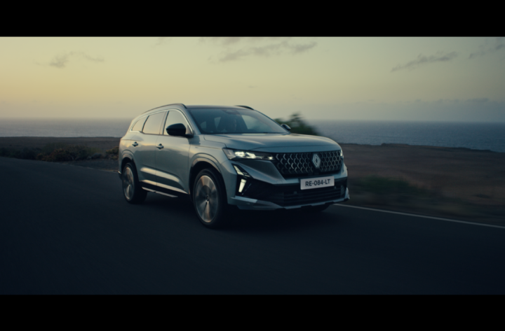 NOUVEAU RENAULT ESPACE VOYAGEZ DANS L’ESPACE